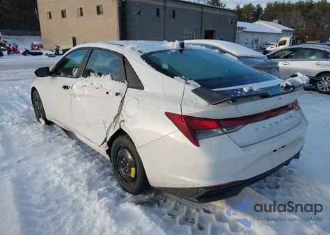 2021 Hyundai Elantra Sel z USA, uszkodzony, nr VIN 5NPLM4AG7MH044087